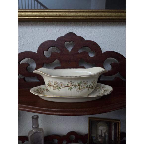 Syracuse China Orchard Gravy Boat w/ Attached Underplate 1940s–50s Vintage - Picture 1 of 7